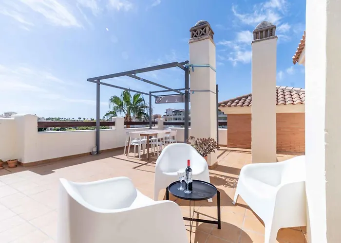 116 - Penthouse With Views And Pool, 5Min Away From Golf Course!