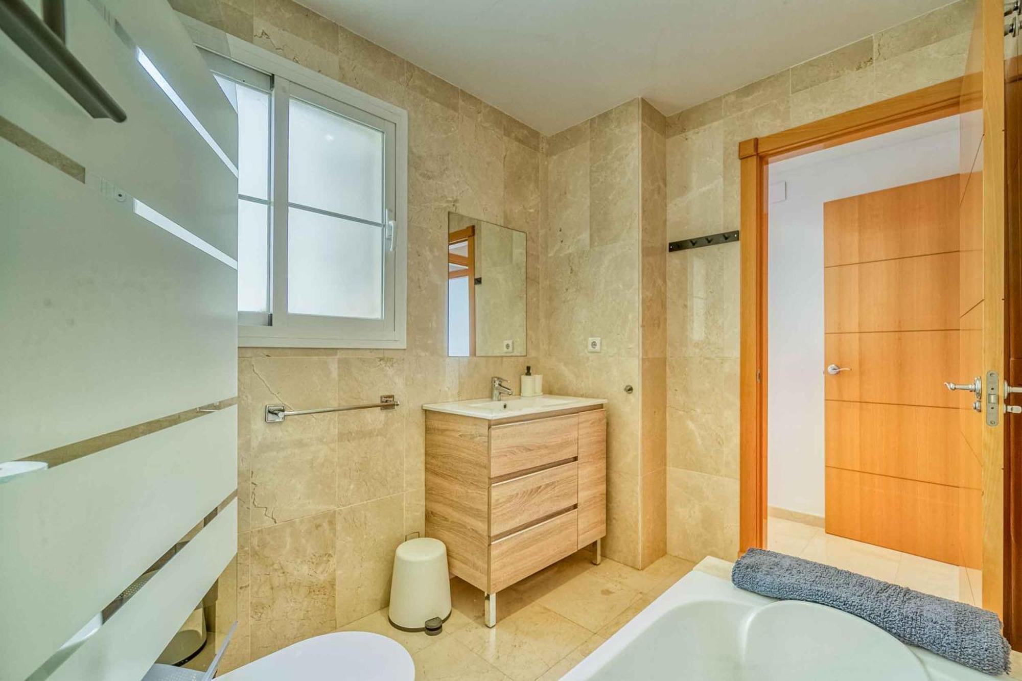 116 - Penthouse With Views And Pool, 5min Away From Golf Course!