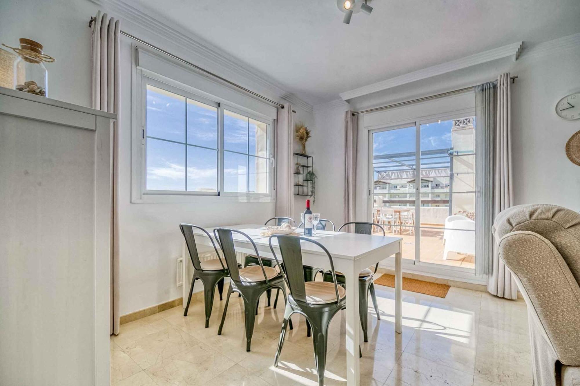 116 - Penthouse With Views And Pool, 5min Away From Golf Course! *